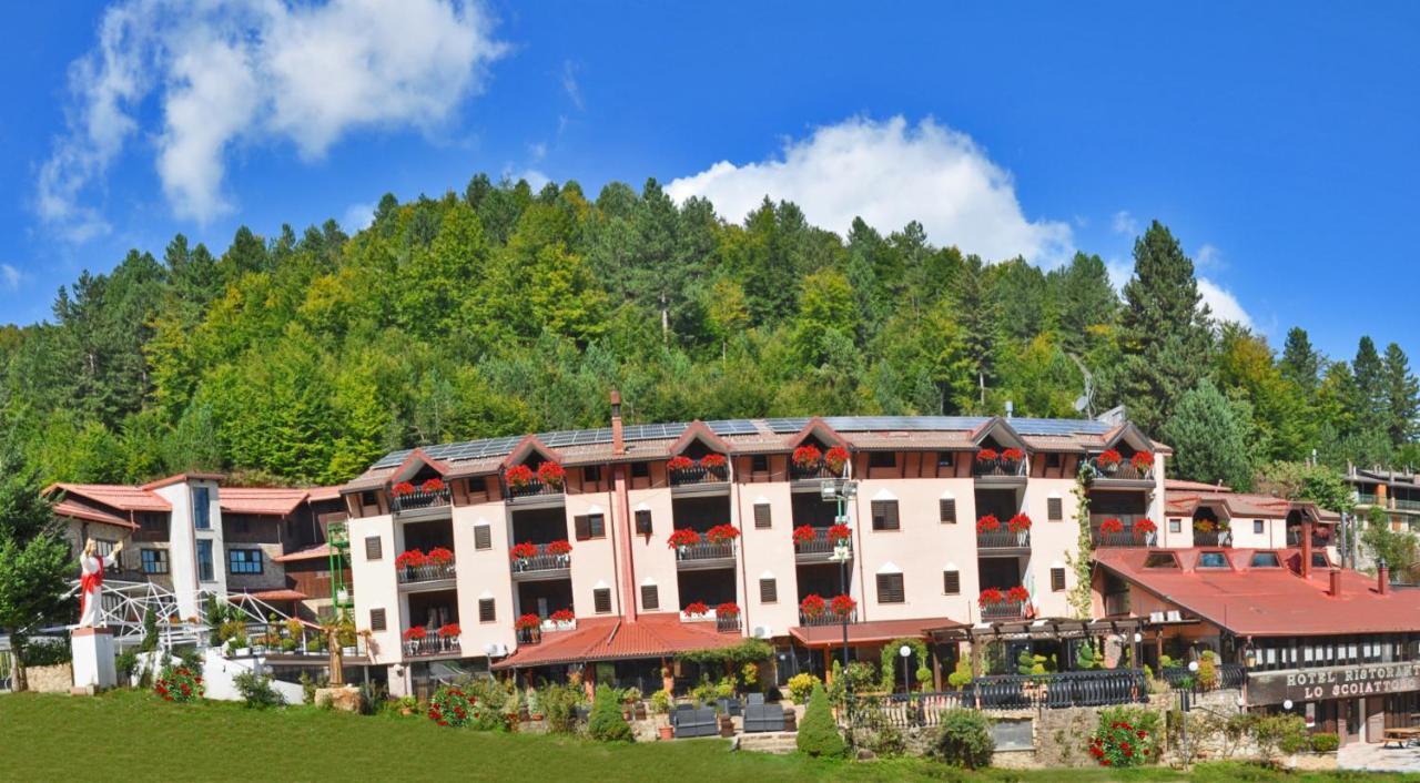 Hotel Lo Scoiattolo Cotronei 外观 照片